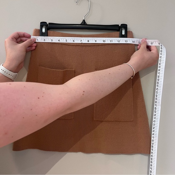 ZARA Ribbed Knit Brown Skirt - Picture 3 of 6